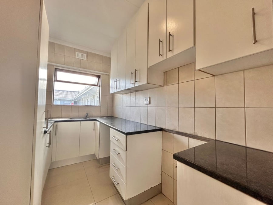 To Let 2 Bedroom Property for Rent in Diep River Western Cape